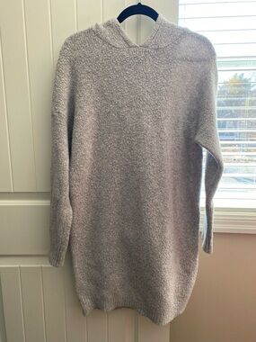 cupcakes & cashmere Light Gray Bouclé Hooded Sweater